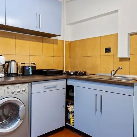 Central Penthouse Studio With Bbq & Jacuzzi