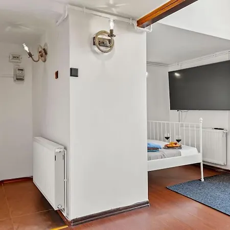 Central Penthouse Studio With Bbq & Jacuzzi *