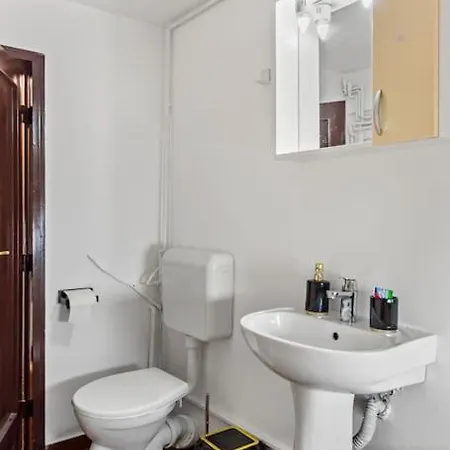 Central Penthouse Studio With Bbq & Jacuzzi דירה *